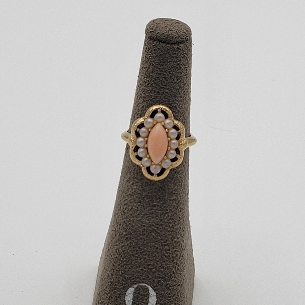 Vintage Avon Gold Tone Faux Pearl Light Pink Oval Gemstone Ring Size 4.5